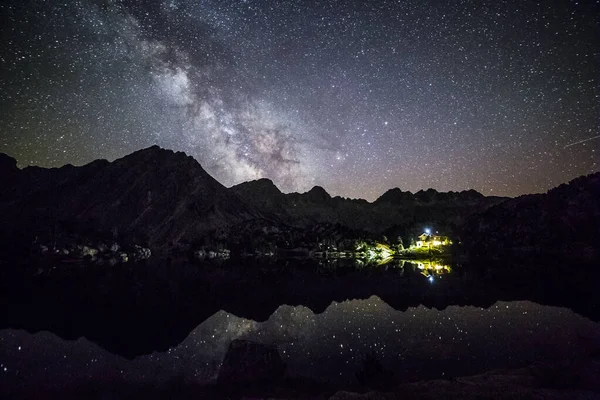 Voie Lactée Dans Refuge Josep Maria Blanc Aiguestortes Parc National — Photo