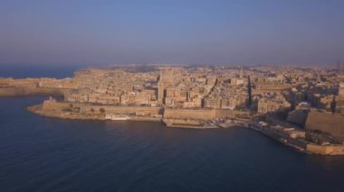 Malta 'daki eski başkent Valletta' nın hava manzarası