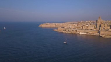 Malta 'daki eski başkent Valletta' nın hava manzarası