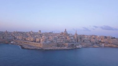 Malta 'daki eski başkent Valletta' nın hava manzarası
