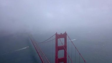 San Francisco 'daki Golden Gate Köprüsü 'nün havadan görünümü