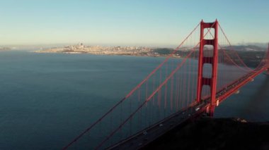San Francisco 'daki Golden Gate Köprüsü 'nün havadan görünümü