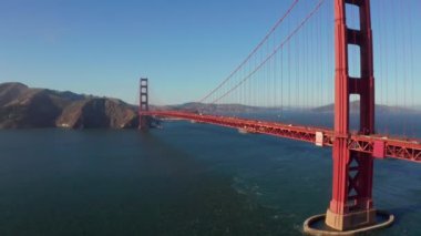 San Francisco 'daki Golden Gate Köprüsü 'nün havadan görünümü
