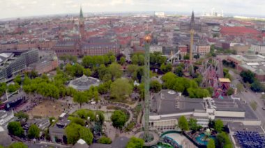 Kopenhag Danimarka 'daki lunapark ve bahçe manzarası