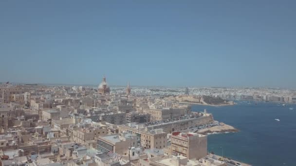 Vista panorámica aérea de la antigua capital de valletta en malta — Vídeos de Stock