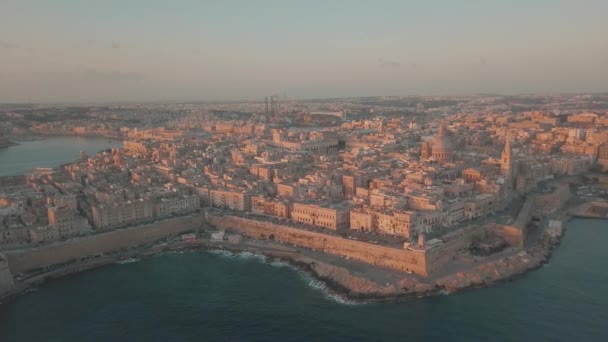 Vue panoramique aérienne de l'ancienne capitale de la valletta à Malta — Video