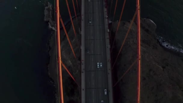 Vista aérea del puente de la puerta de oro en san francisco — Vídeo de stock