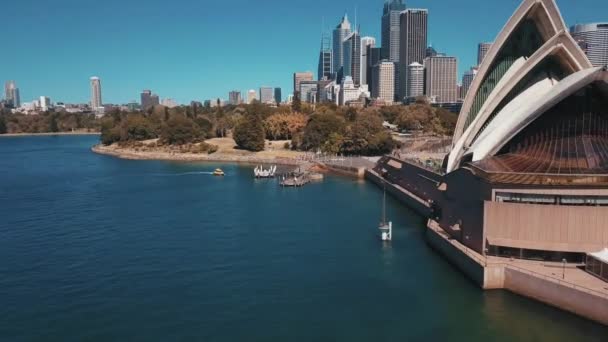 Luftaufnahme des Opernhauses von Sydney — Stockvideo