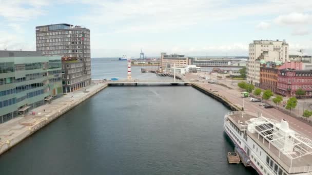 Kanäle in Malmö Stadt in Schweden Eingang zur Nordsee — Stockvideo