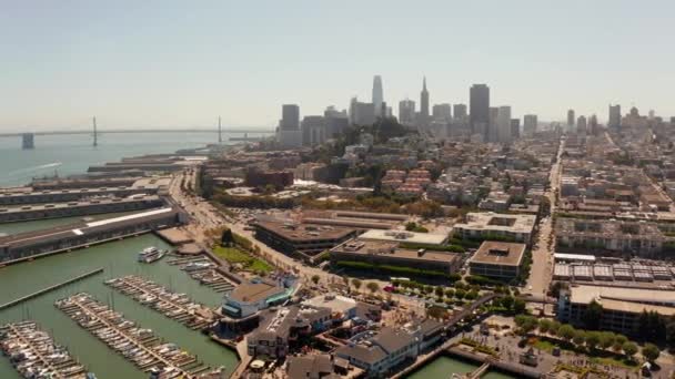 Πετώντας πάνω από το Σαν Φρανσίσκο στην Καλιφόρνια — Αρχείο Βίντεο