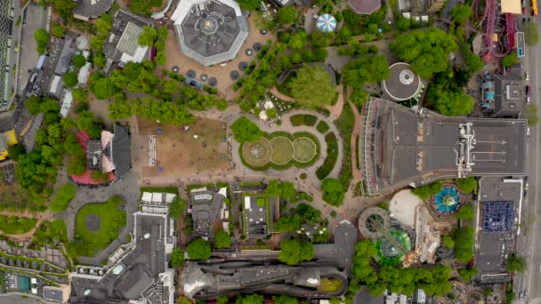 Vista sul parco divertimenti e sul giardino in denmark copenhagen — Video Stock