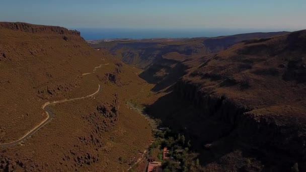 Büyük Kanyon tepelerinin ve dağların havadan görünüşü — Stok video