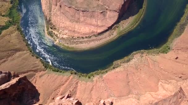 Widok z lotu ptaka podkowy zakręt meander na rzece Kolorado — Wideo stockowe