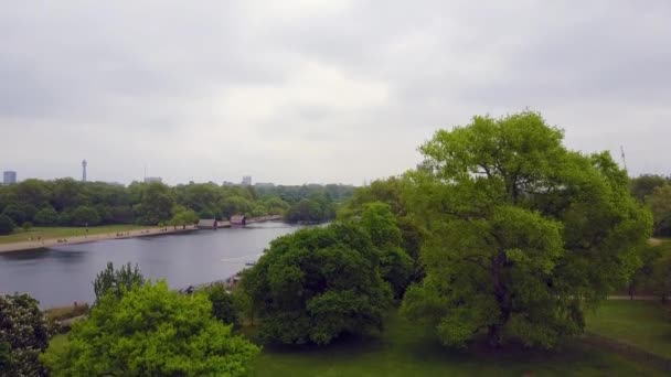 Widok z lotu ptaka na Hyde Park w Londynie — Wideo stockowe
