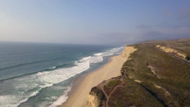 Incrível vista aérea da costa pacífica do oceano — Vídeo de Stock