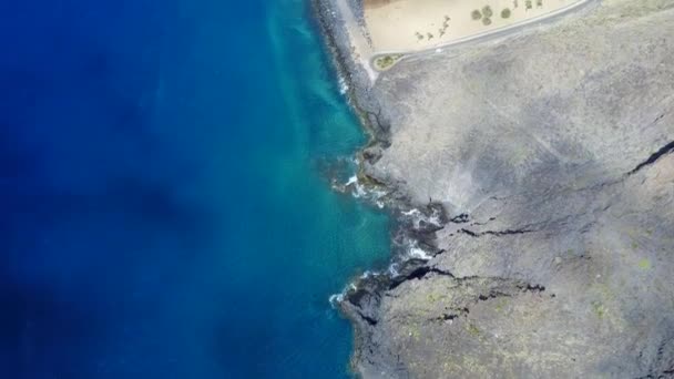 Úžasný výhled na pláž las teresitas na ostrově Tenerife — Stock video