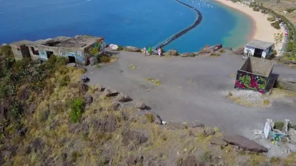 Bela vista panorâmica aérea da costa da ilha de Tenerife e montanhas — Vídeo de Stock