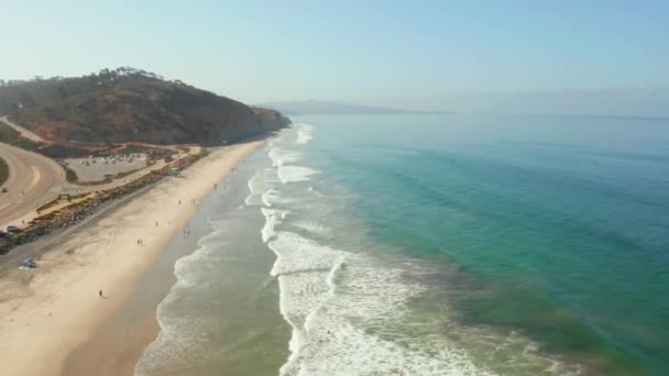 Bella vista aerea della costa pacifica dell'oceano — Video Stock