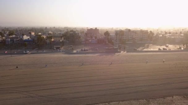 Bellissima vista panoramica all'alba sulla spiaggia di los angeles venice — Video Stock