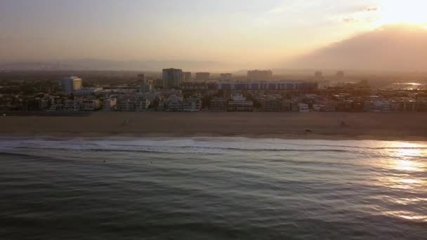 Vacker soluppgång panoramautsikt över Los Angeles venice stranden — Stockvideo