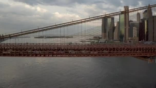 Most Brooklyn przez rzekę Hudson — Wideo stockowe
