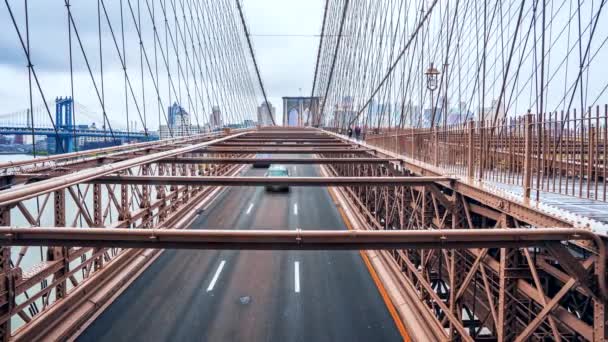 Zeitraffer-Ansicht der Brücke von Brooklyn — Stockvideo