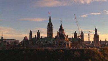 Kanada'nın başkenti şehir Ottawa alacakaranlıkta