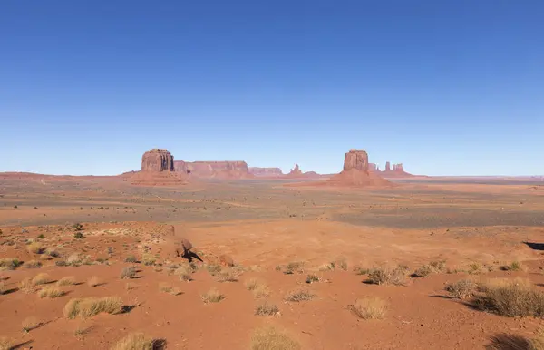 Monumento valle parque nacional en arizona, EE.UU. —  Fotos de Stock