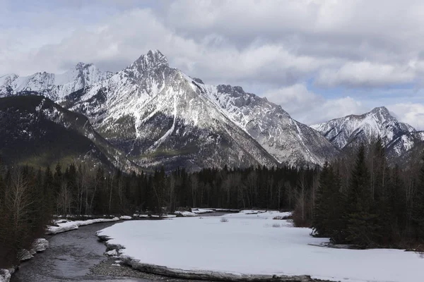 A paisagem das Montanhas Rochosas — Fotografia de Stock