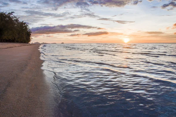 Пляж Сфотографированный Закате — стоковое фото