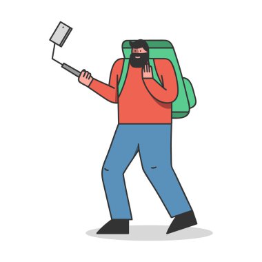 Erkek seyahat blogcusu video kaydediyor veya cep telefonunda blog veya kanal için fotoğraf çekiyor