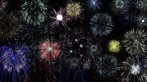 Luzes coloridas de fogo de artifício no céu noturno — Vídeo de Stock