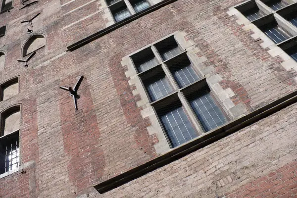 Windows Old Red Brick Tenement House Old Town Gdansk Poland — Stock Photo, Image