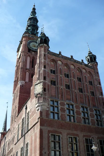 Starý Činžovní Dům Červených Cihel Starém Městě Gdaňsk Polsko Věž — Stock fotografie