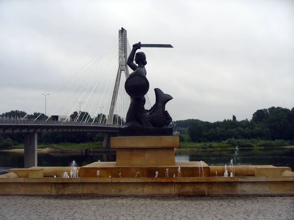 Warsaw Mermaid River Sword Shield Bronze Monument Background Bridge Pylons — Stock Photo, Image