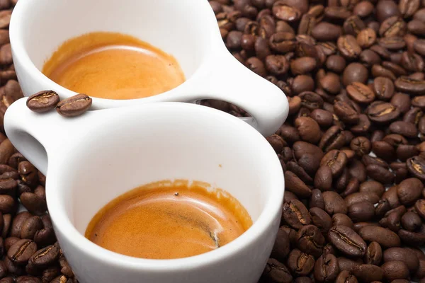 Güzel fincan espresso.