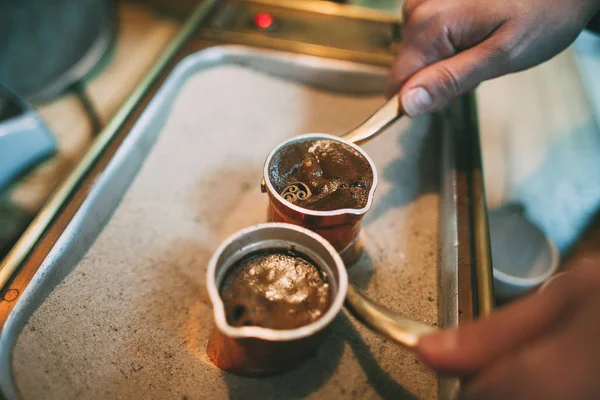 Cezve kahve hazırlama.