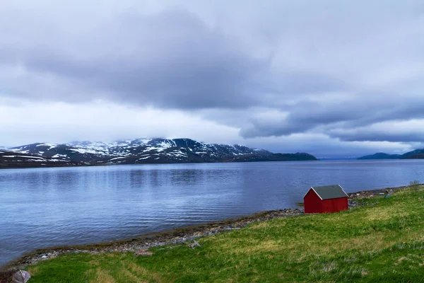 Norway. Lonely standing fishermen house — Stock Photo, Image