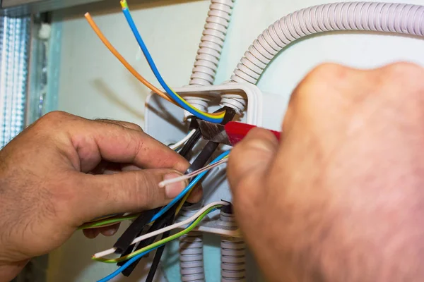 Electricians Clears Wire Electricity Installation — Stock Photo, Image