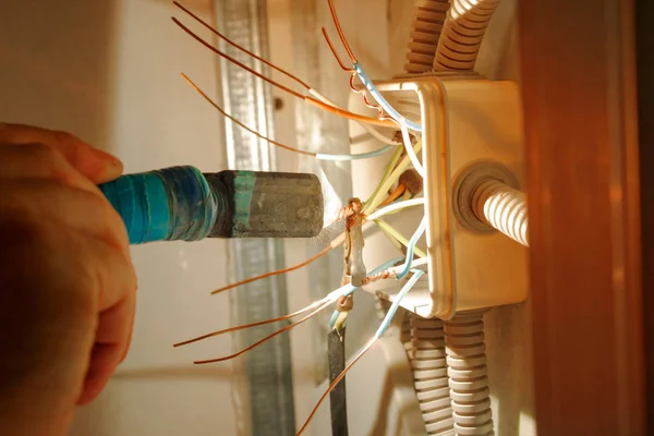 Schweißen Elektrischer Drähte Anschlussdose — Stockfoto