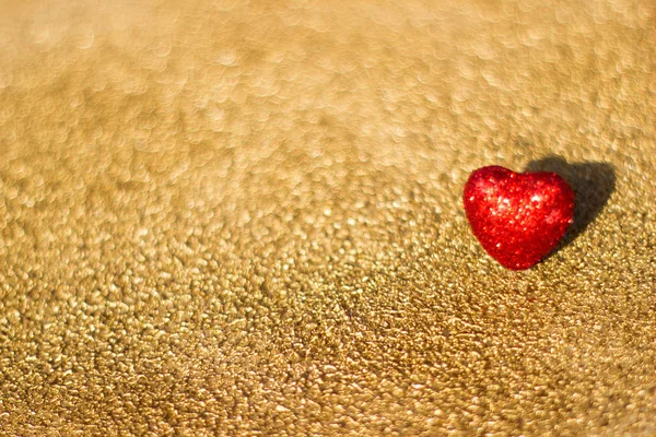 Inima Roșie Fundal Aur Abstract — Fotografie, imagine de stoc