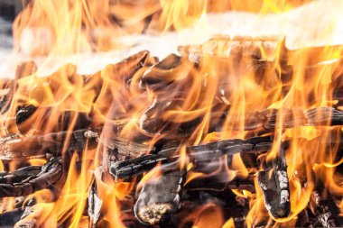 Char ızgara, yangında yakın çekim