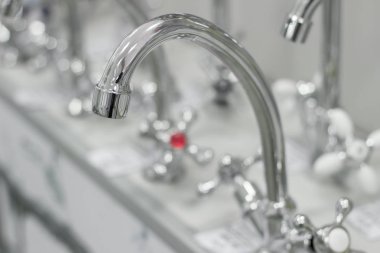 Lavabo musluk yakın çekim