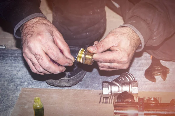 Monteren Van Het Verwarmingssysteem Voor Het Huis Werkt Sanitair — Stockfoto