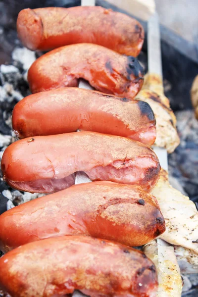 Roasting Sausages Fire Close View — Free Stock Photo