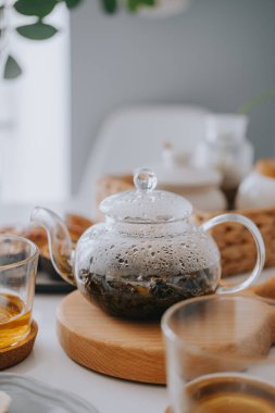 Çilekli ve muzlu Viyana waffleları. Güzel kahvaltı.