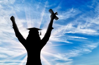 Mezunu gökyüzü ve Beklemeler diploma ellerini kaldırdı