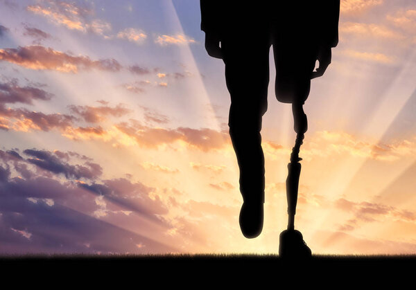 Нога с искусственной конечностью
