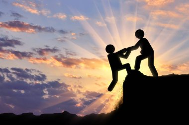 Başka bir kişi dağcı yardım insan dağcı