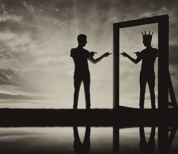 Narsist ve egoist bir adam kavramı